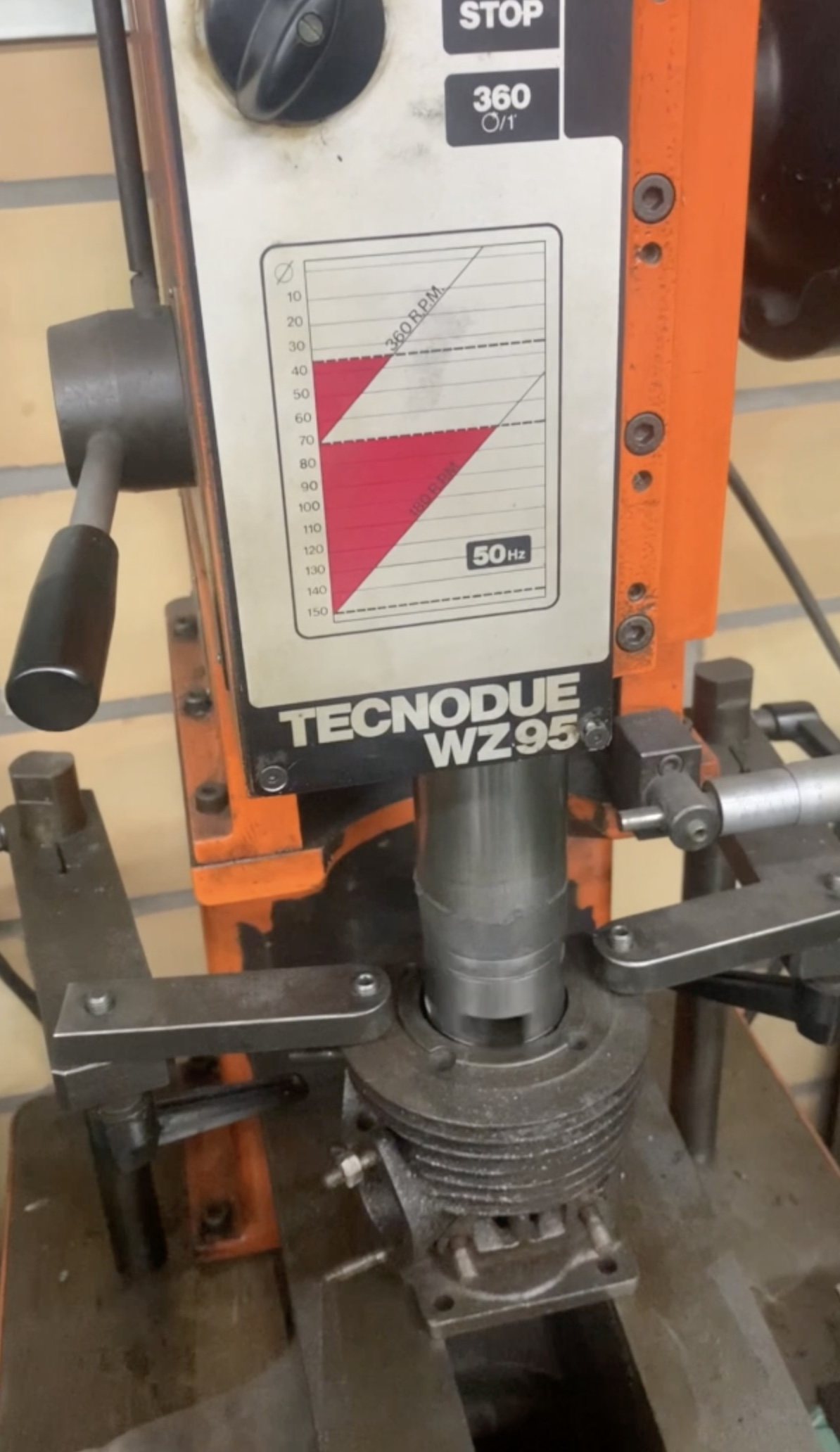 Tecnodue boorbank voor het uitboren van cilinders